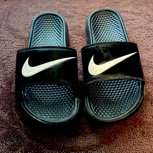 Nike Slides - Picture 1 of 1